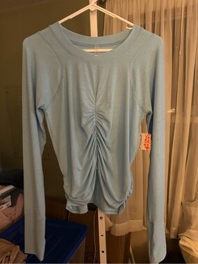 Free People Movement Tempo Ruched Long Sleeve in Bright blue